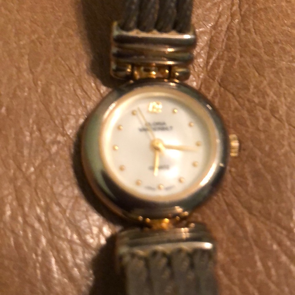 Watch - Picture 4 of 6